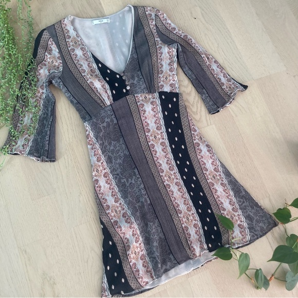 Sundress - Picture 2 of 7